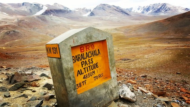 Ladakh Bike Trip Baralacha La Pass